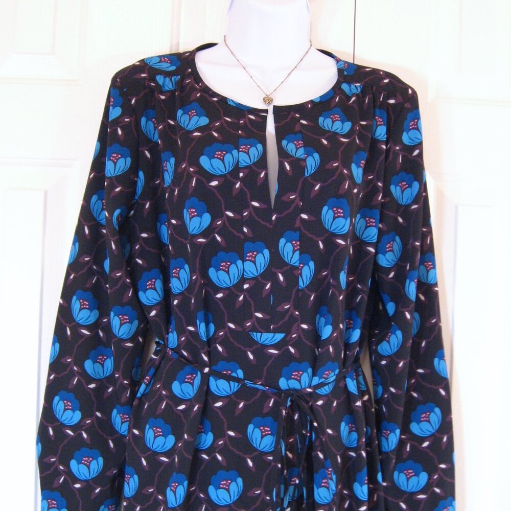 LOFT | 'Buttercup' Split Neck Shirt Dress - Picture 3 of 10